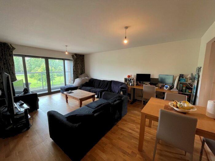 3 Bedroom Flat To Rent In Seven Sisters Road, Finsbury Park, N4