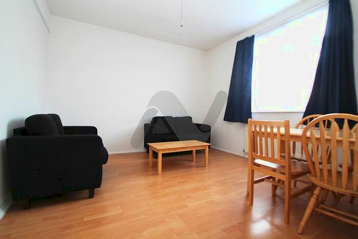 3 Bedroom Maisonette To Rent In Green Lanes, London, N16