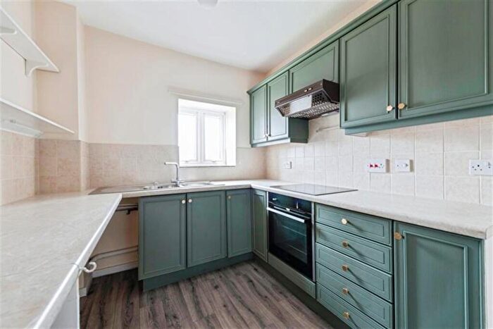 2 Bedroom Retirement Property To Rent In Sondes Farm, Glebe Road, Dorking, RH4