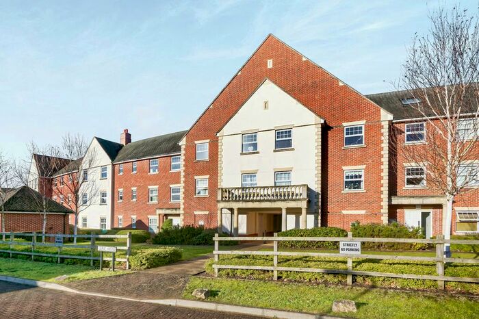 2 Bedroom Flat To Rent In Waleron Road, Fleet GU51