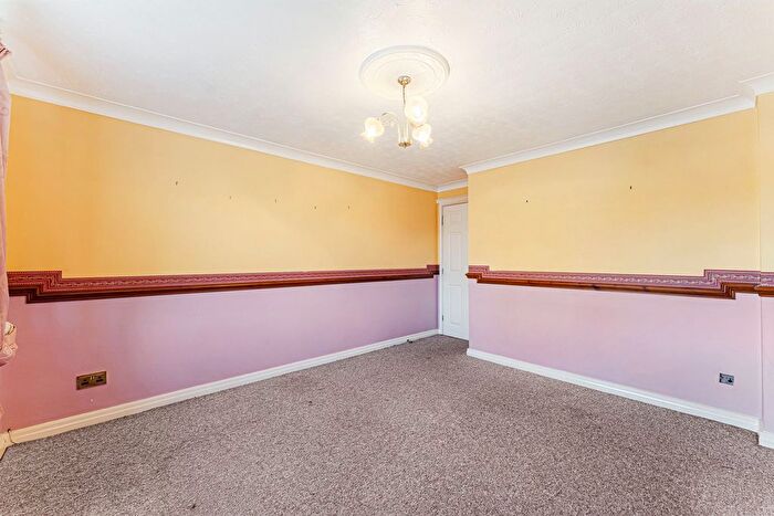 4 Bedroom Detached House For Sale In Warnley Close, Widnes, WA8