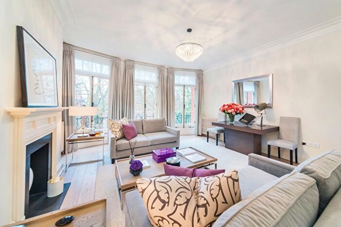 1 Bedroom Flat To Rent In Mount Street, Mayfair, W1K