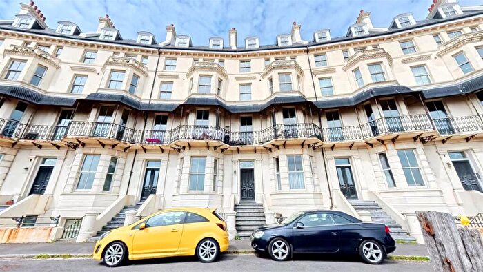 2 Bedroom Flat To Rent In Marine Crescent, Folkestone, CT20