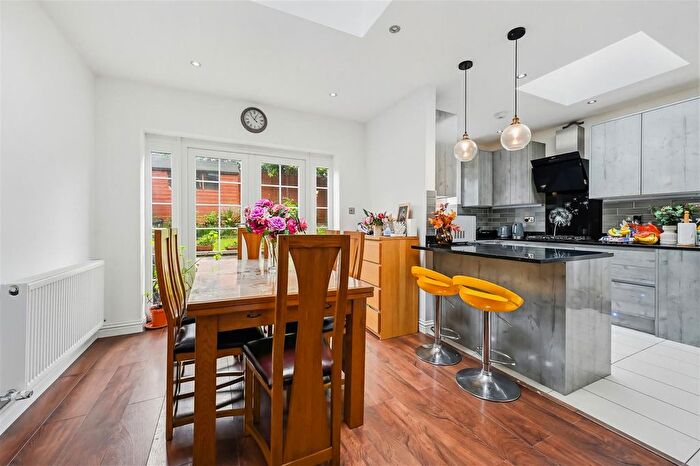 3 Bedroom Property To Rent In Garendon Road, Morden, SM4