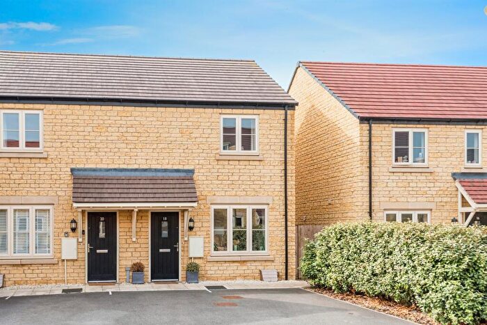 2 Bedroom Semi-Detached House For Sale In Mary Ellis Way, Witney, OX29