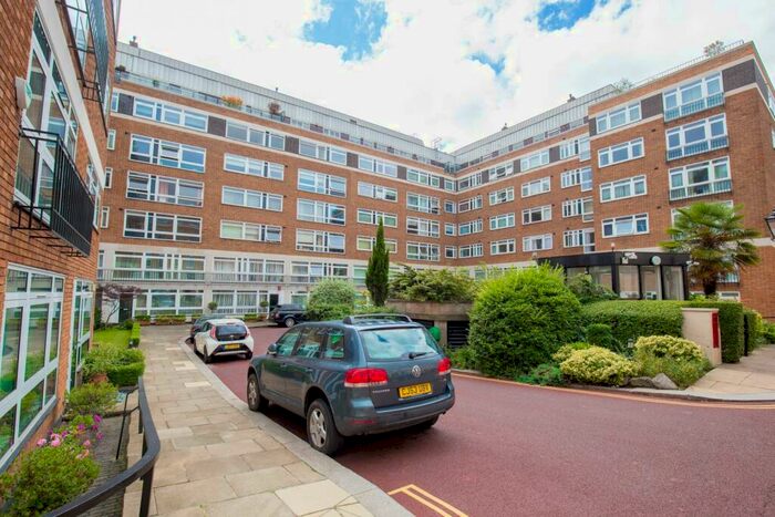 2 Bedroom Apartment For Sale In Nottingham Terrace, London, NW1