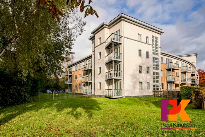 2 Bedroom Flat To Rent In Ryemead Way, High Wycombe, HP11