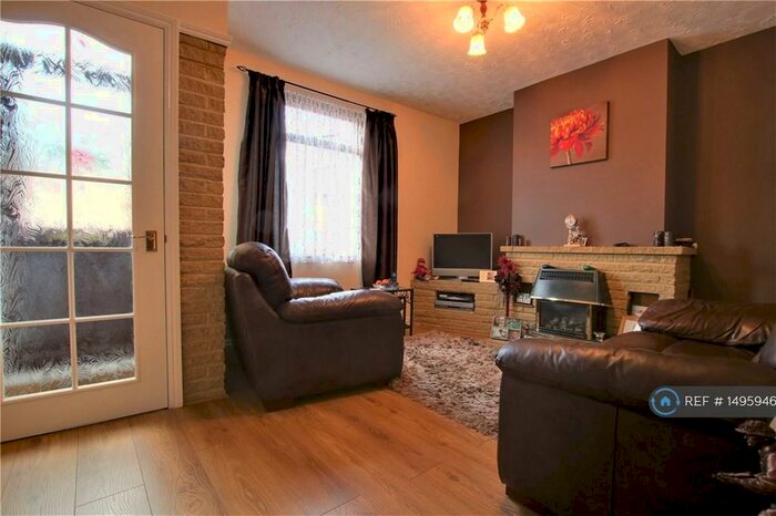 3 Bedroom Terraced House To Rent In Great Knollys Street, Reading, RG1