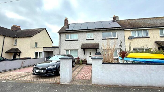 4 Bedroom Terraced House For Sale In Tan Y Fron, Deganwy, Conwy, LL31