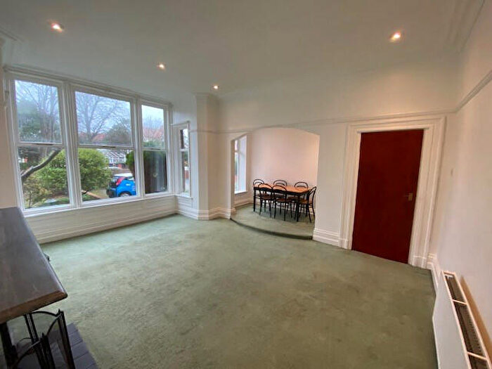 2 Bedroom Apartment For Sale In - St. Annes Road East, Lytham St. Annes, Lancashire, FY8