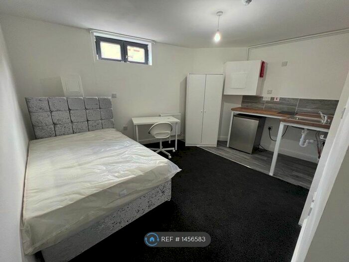 Studio To Rent In Birkin Avenue, Nottingham, NG7