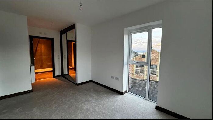 2 Bedroom Flat To Rent In Central Road, Dartford, DA1