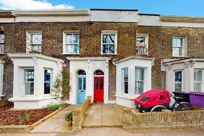 3 Bedroom Terraced House To Rent In Swaton Road, Bow, E3