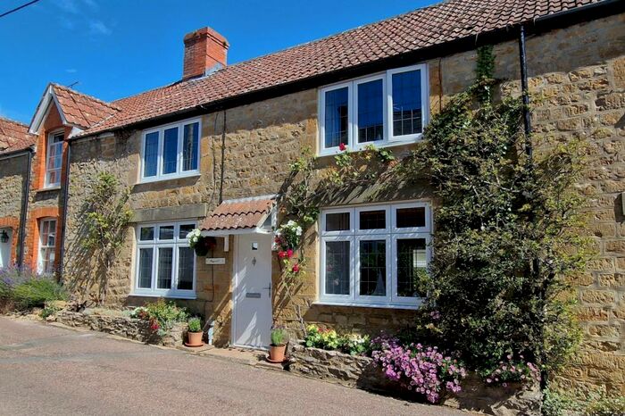 2 Bedroom Terraced House For Sale In Uploders, DT6