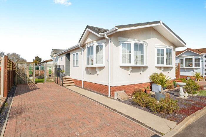 2 Bedroom House For Sale In Appletree Close, Attleborough, Norfolk, NR17