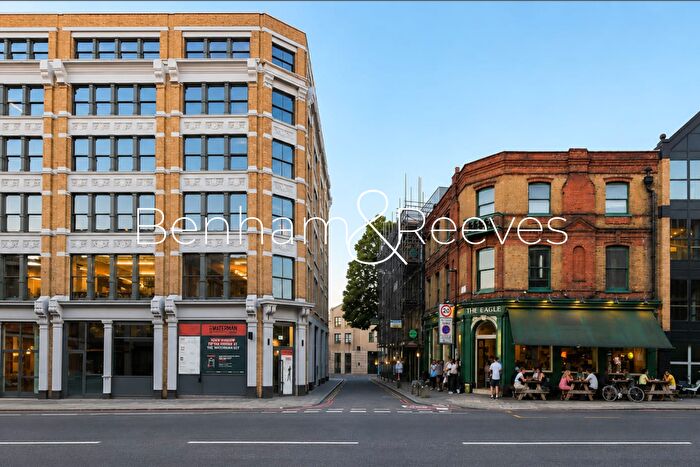 1 Bedroom Apartment To Rent In Baker's Row, London, EC1R