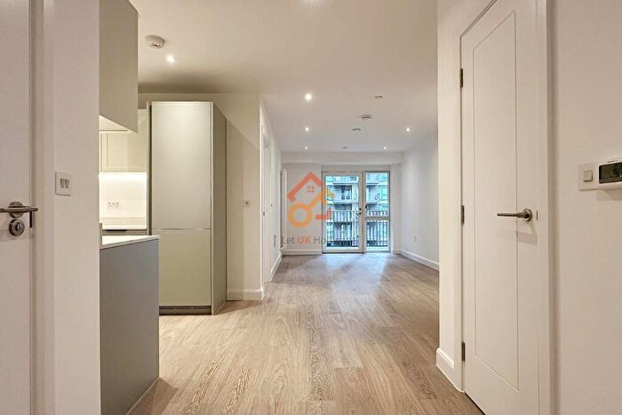 1 Bedroom Flat To Rent In Ellipse House, Eden Place, London, E16