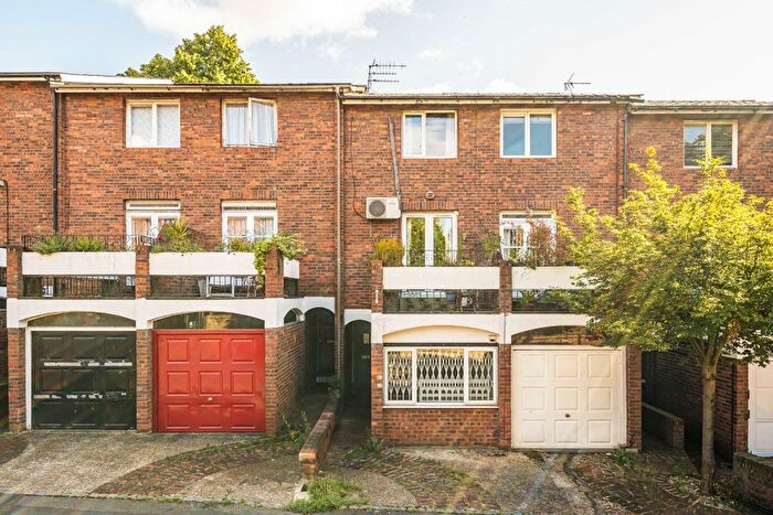 4 Bedroom Property To Rent In Mutrix Road, West Hampstead, NW6