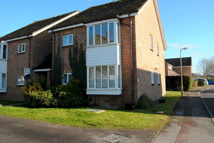 1 Bedroom Flat To Rent In Blakes Avenue, Witney, Oxon, OX28