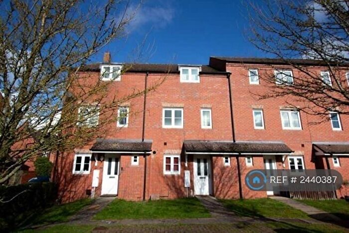 4 Bedroom Terraced House To Rent In Congreve Way, Stratford-Upon-Avon, CV37