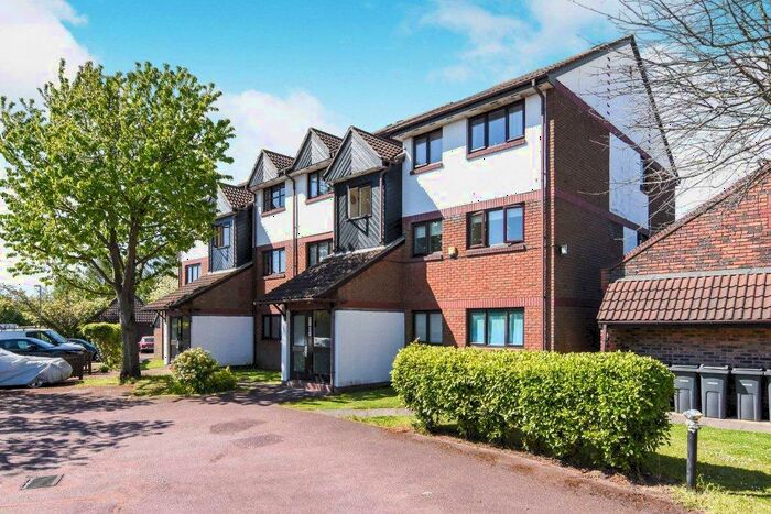 1 Bedroom Apartment To Rent In Armada Court, Chafford Hundred, RM16