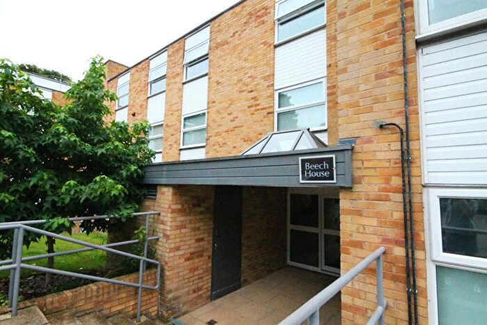 2 Bedroom Flat To Rent In Beech House, Ancastle Green, RG9