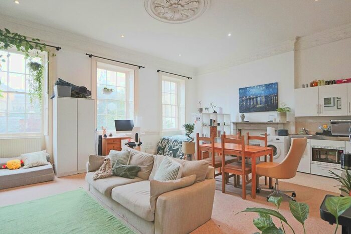 Studio To Rent In Berkeley Square, Bristol, BS8