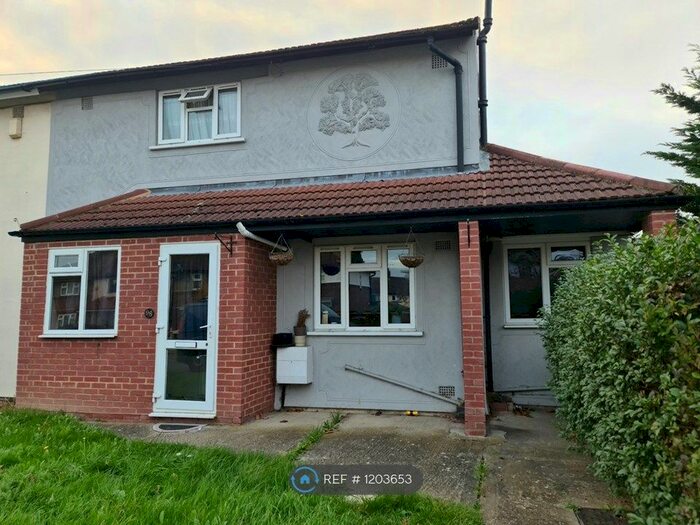 3 Bedroom Semi-Detached House To Rent In Frizlands Lane, Dagenham RM10