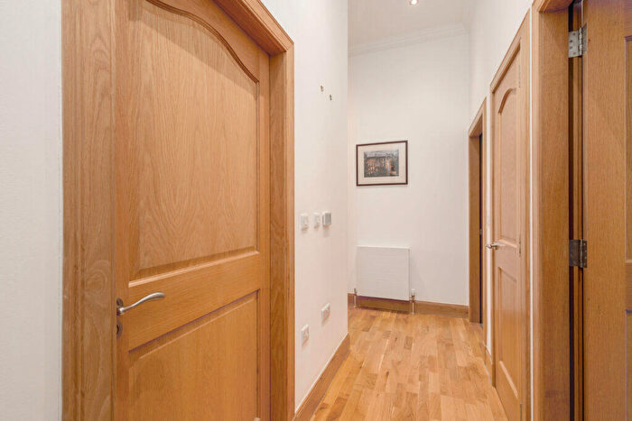3 Bedroom Flat For Sale In / Bath Street, Portobello, Edinburgh, EH15