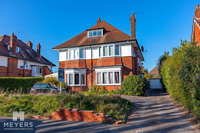 2 Bedroom Flat For Sale In Portchester Road, Bournemouth, BH8