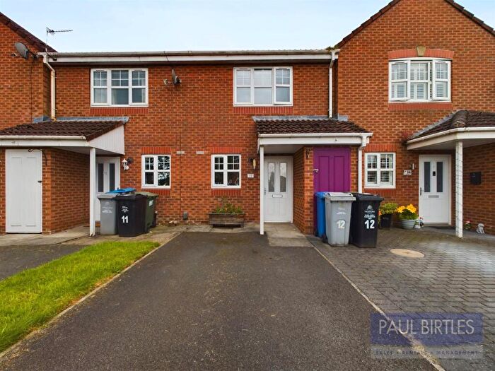 3 Bedroom Terraced House To Rent In Ingle Nook Close, Carrington, M31