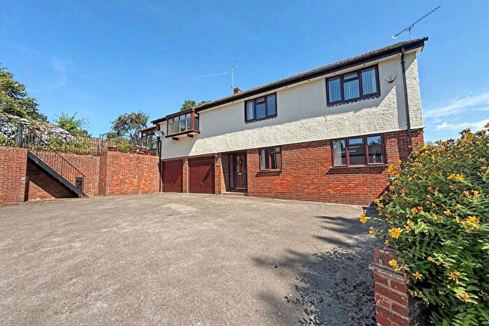 4 Bedroom Detached House For Sale In Fordingbridge, SP6
