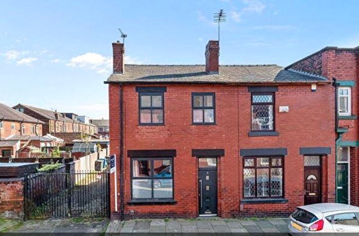 3 Bedroom End Of Terrace House For Sale In Cambridge Street, Atherton, M46
