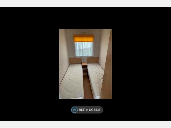 2 Bedroom Mobile/park Home To Rent In Lydia Park, Cranleigh, GU6