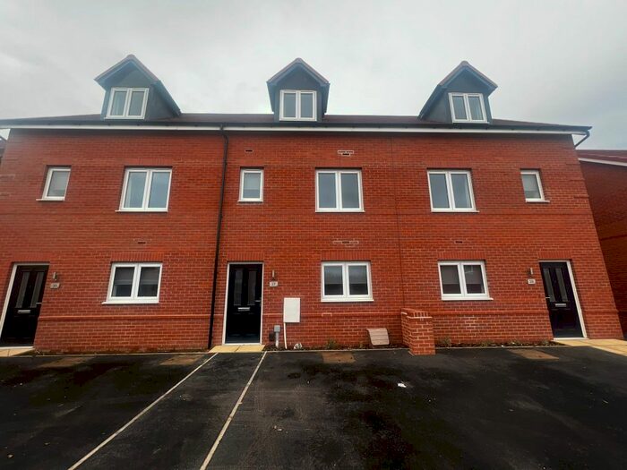 4 Bedroom Property To Rent In Claydon Street, Mickleover, Derby, DE3