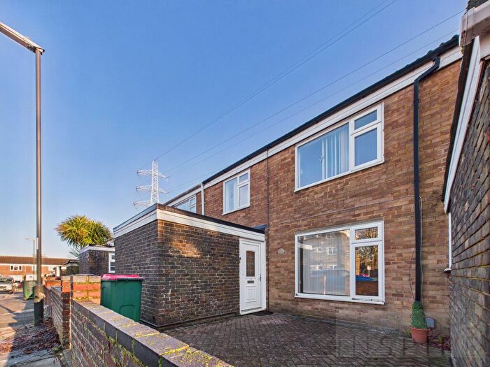 3 Bedroom Terraced House To Rent In Chiddingly Close, Crawley, RH10