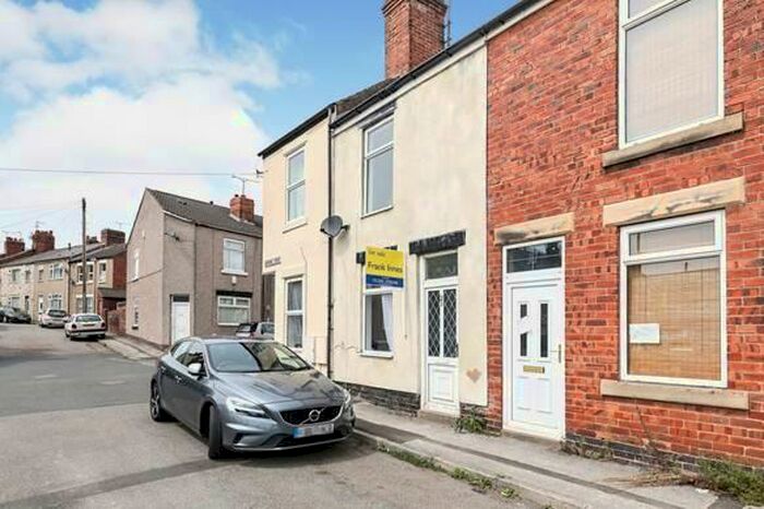 2 Bedroom House To Rent In Catherine Street, Chesterfield, S40