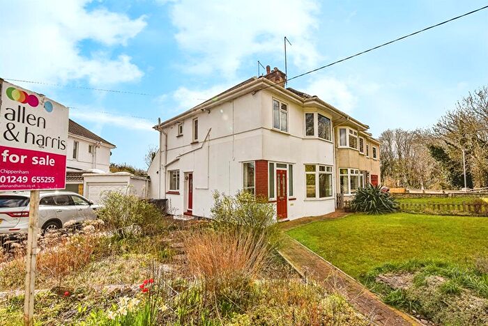 3 Bedroom Semi-Detached House For Sale In Bristol Road, Chippenham, SN15