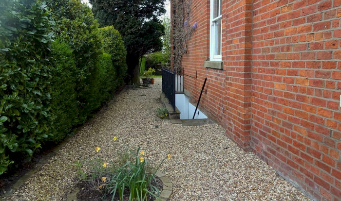 1 Bedroom Flat To Rent In Regent Drive, Fulwood, PR2