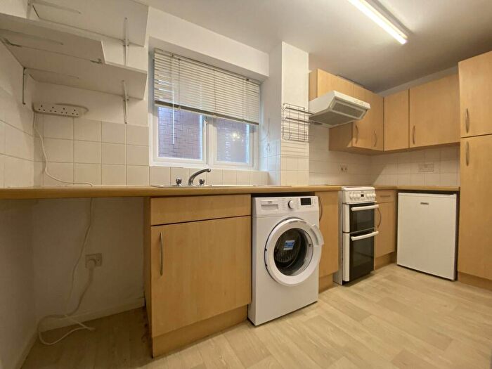 2 Bedroom Cluster House To Rent In Waterside, Edlesborough, LU6