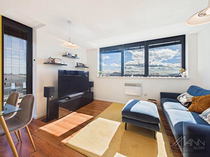 2 Bedroom Flat For Sale In Mann Island, Liverpool, L3