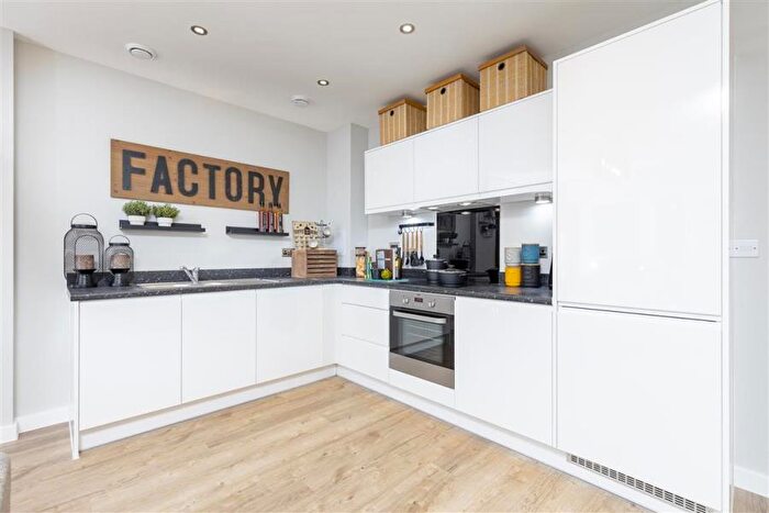 3 Bedroom Flat To Rent In Emer Court, Tottenham, N17