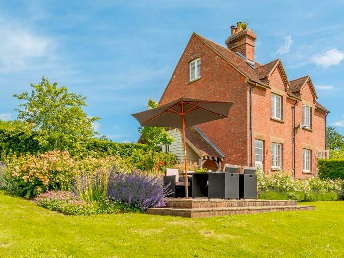 2 Bedroom Semi-Detached House To Rent In Parsonage Farm Cottages, East Sutton, Maidstone, Kent, ME17