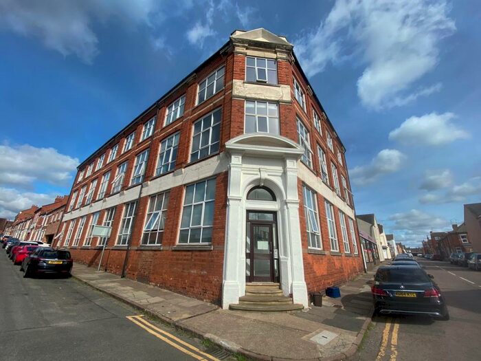 1 Bedroom Flat To Rent In Artizan Road, Northampton, NN1