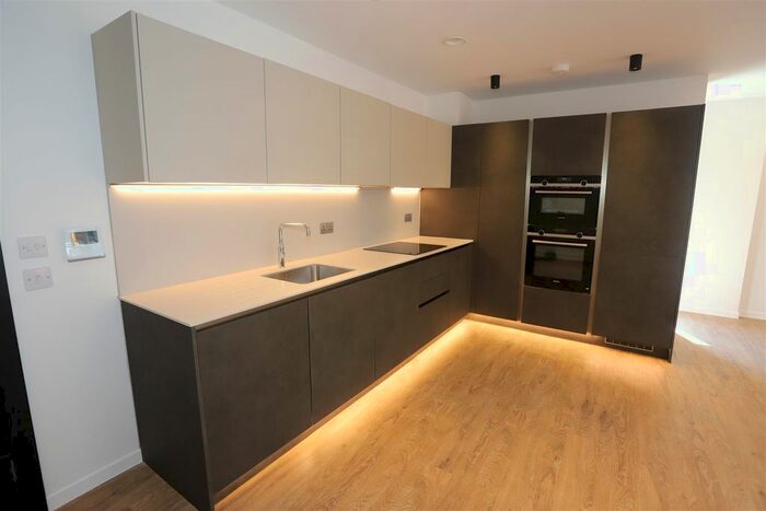 1 Bedroom Flat To Rent In Slate Wharf, Manchester, M15