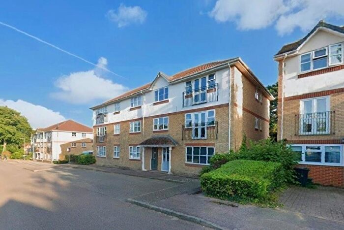 2 Bedroom Apartment To Rent In Knaphill, Woking, Surrey, GU21