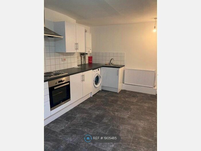 1 Bedroom Flat To Rent In Huddersfield Road, Barnsley, S75