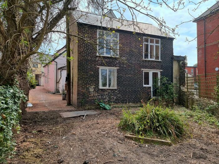 2 Bedroom Villa To Rent In Miltons Yard, West Street, Axminster, EX13