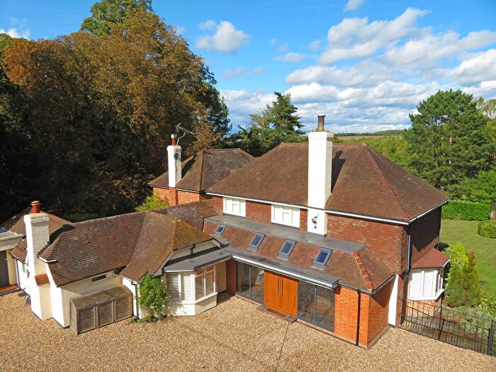 4 Bedroom Detached House For Sale In Henley Road, Hurley, SL6