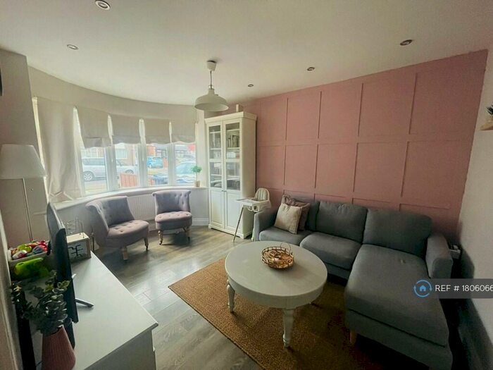 3 Bedroom Semi-Detached House To Rent In Arran Road, Birmingham, B34